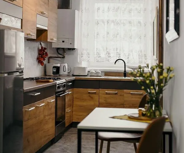 아파트 Miodownik 미에드지레시