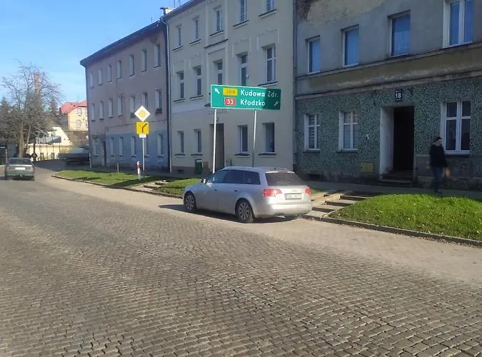 Lägenhet Miodownik Międzylesie